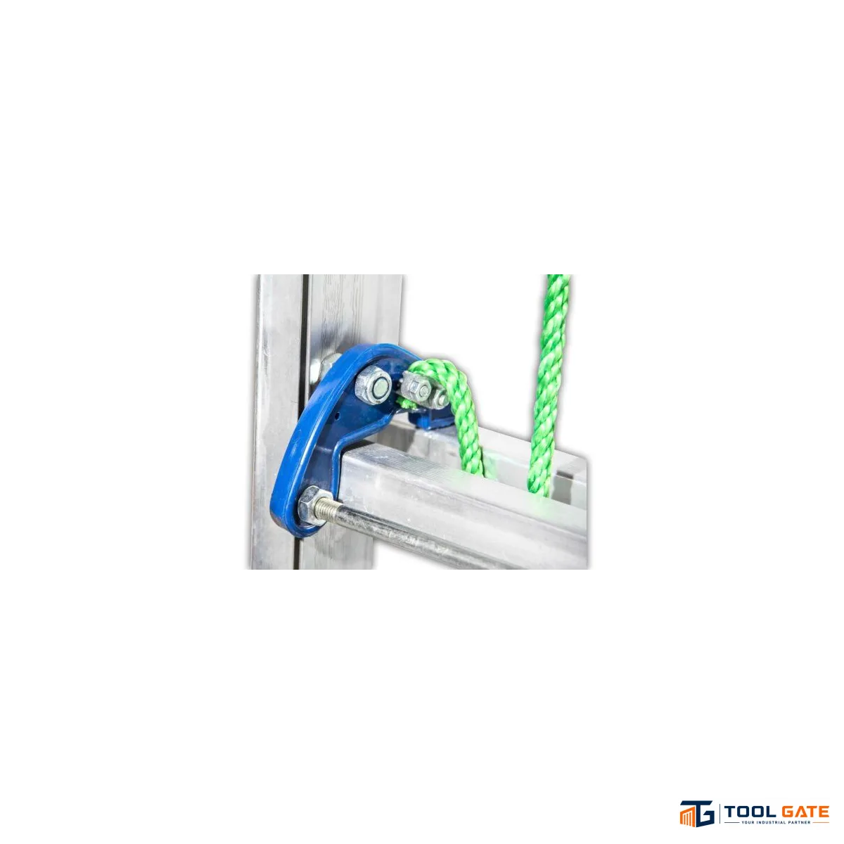 سلم ألومنيوم ارتفاع 7.60 إلى 13.30 متر – 26 درجة صناعي وصلتين بحبل وهوك METAFORM موديل 36-26