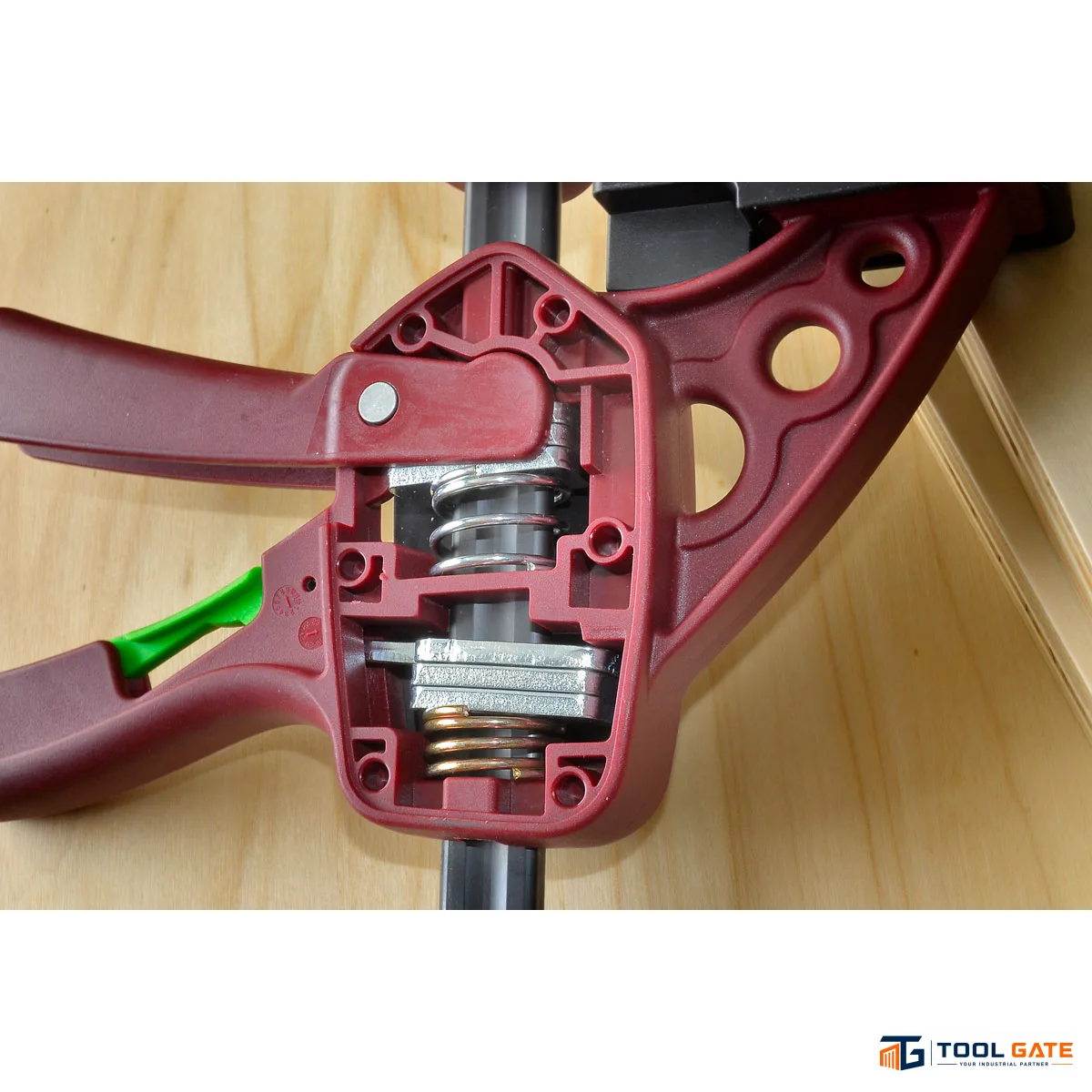 قمطة تثبيت سريعة ميني PIHER Mini Quick Clamp بطول 15 سم وعرض فك 5.5 سم – موديل 52415