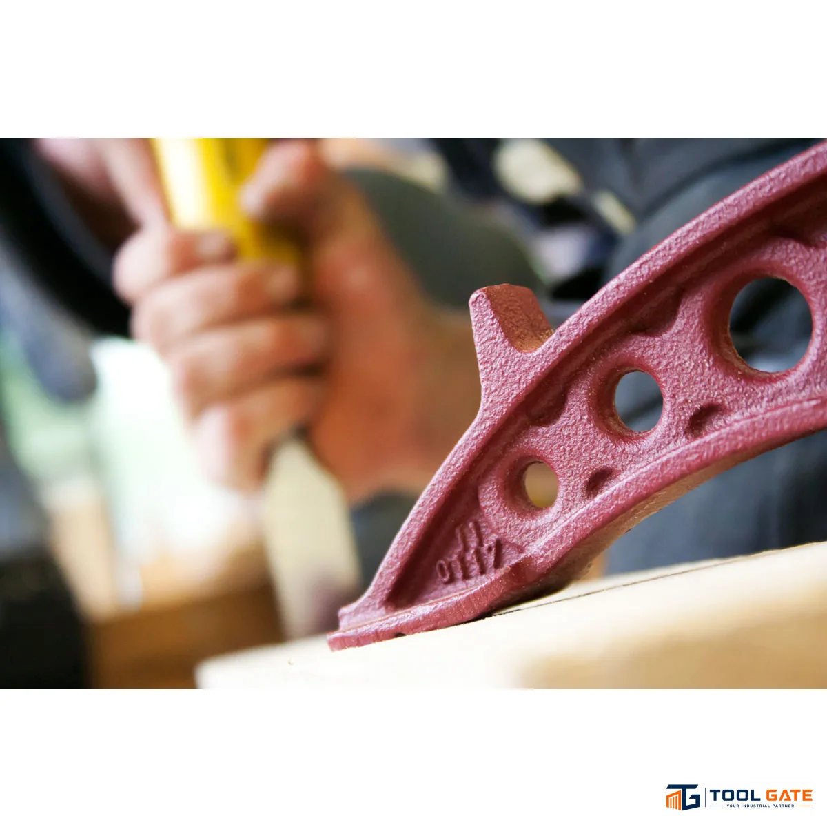 قمطة تثبيت PIHER Maxipress F Heavy-Duty Clamp بطول 60 سم وعمق فك 12 سم – موديل 60060